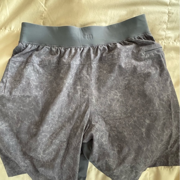 Lululemon T.H.E. Linerless Shorts - 7” inseam - Picture 2 of 3